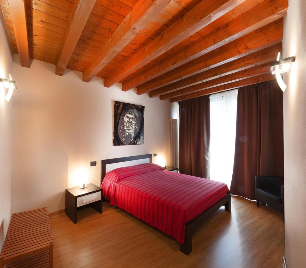 Aparthotel La Casa Del Nonno Monzambano Exterior foto
